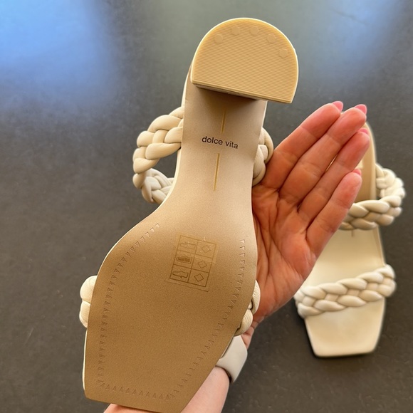 Dolce Vita Paily heels. Size 7 in Ivory Stella. Brand new without tags. - Picture 4 of 8